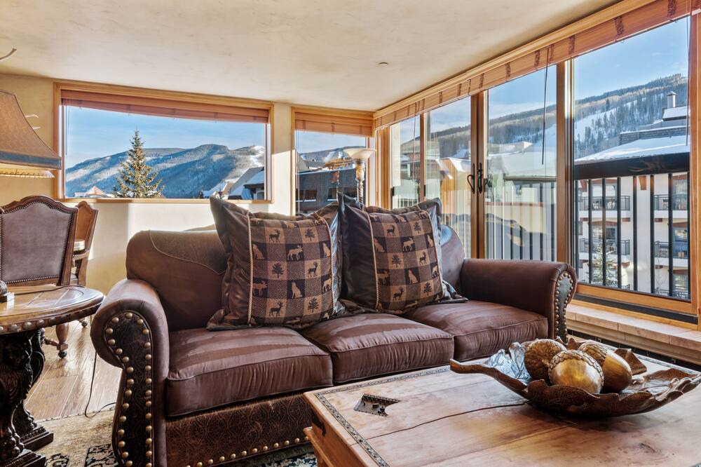 Photo of Livingroom in Vail