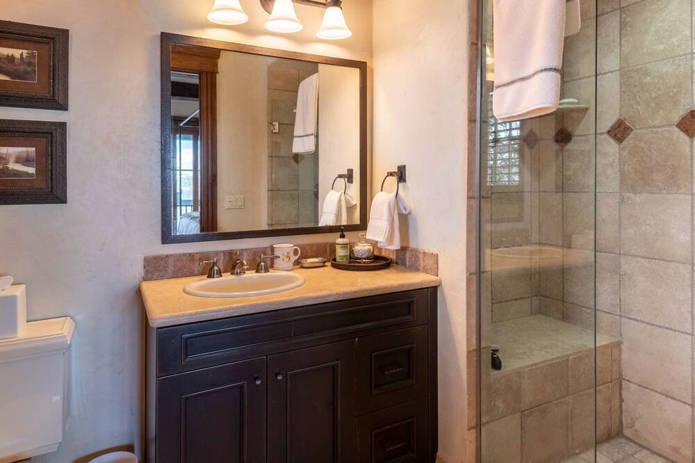 Photo of Bathroom in Cordillera