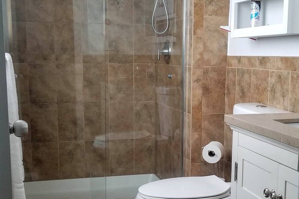 Photo of Bathroom in Thornton