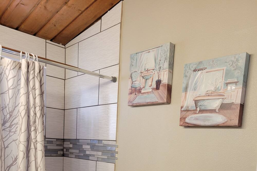 Photo of Bathroom in Cascade-Chipita Park