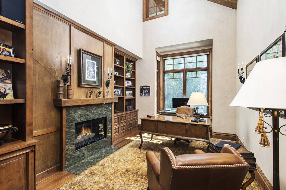 Photo of Livingroom in Snowmass Village