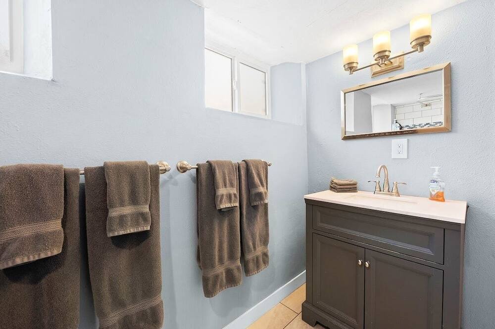 Photo of Bathroom in Whittier