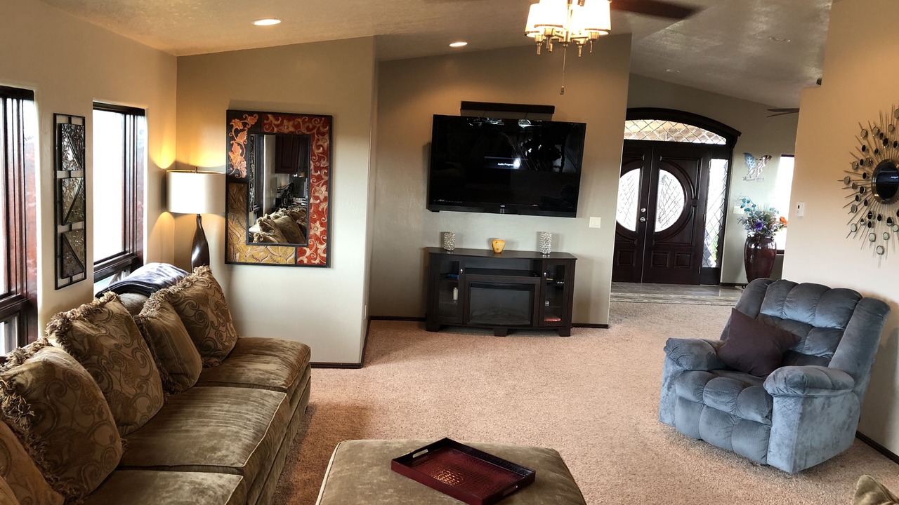 Photo of Livingroom in Hesperus