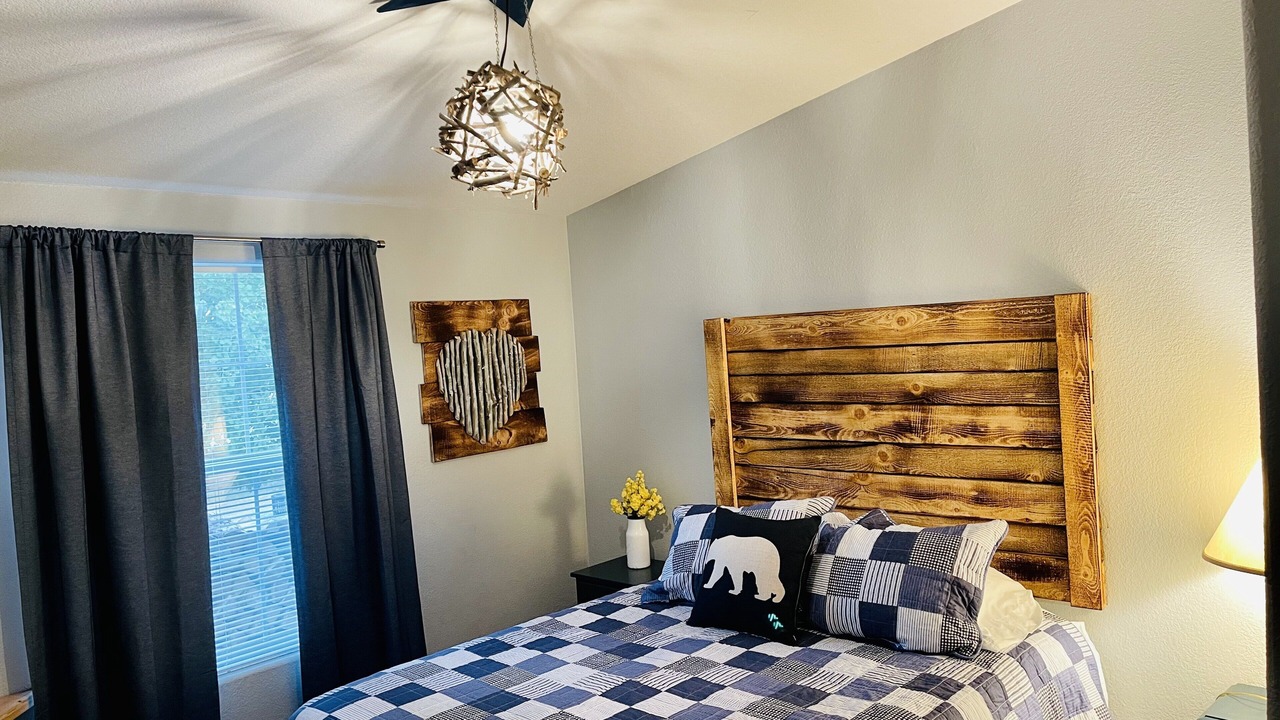 Photo of Bedroom in Pitkin