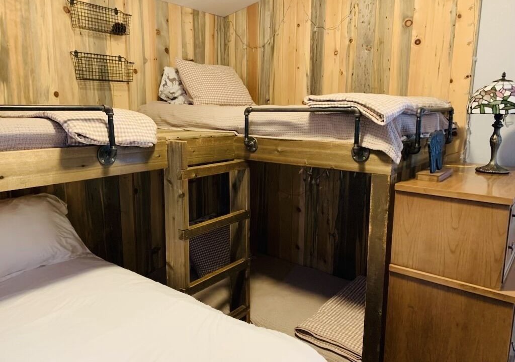 Photo of Bedroom in Pitkin