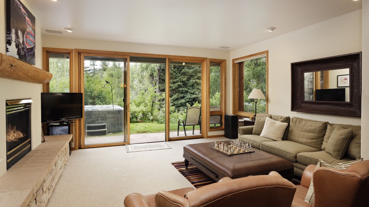 Photo of Livingroom in Woody Creek
