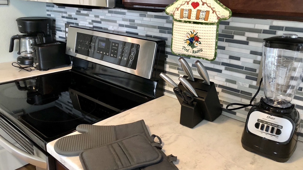 Photo of Kitchen in Glenwood Grove - North Iris