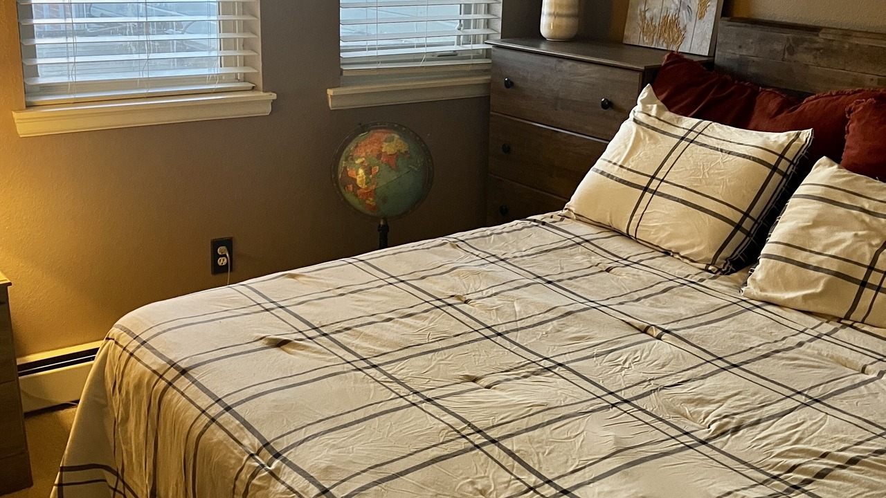 Photo of Bedroom in Glenwood Grove - North Iris