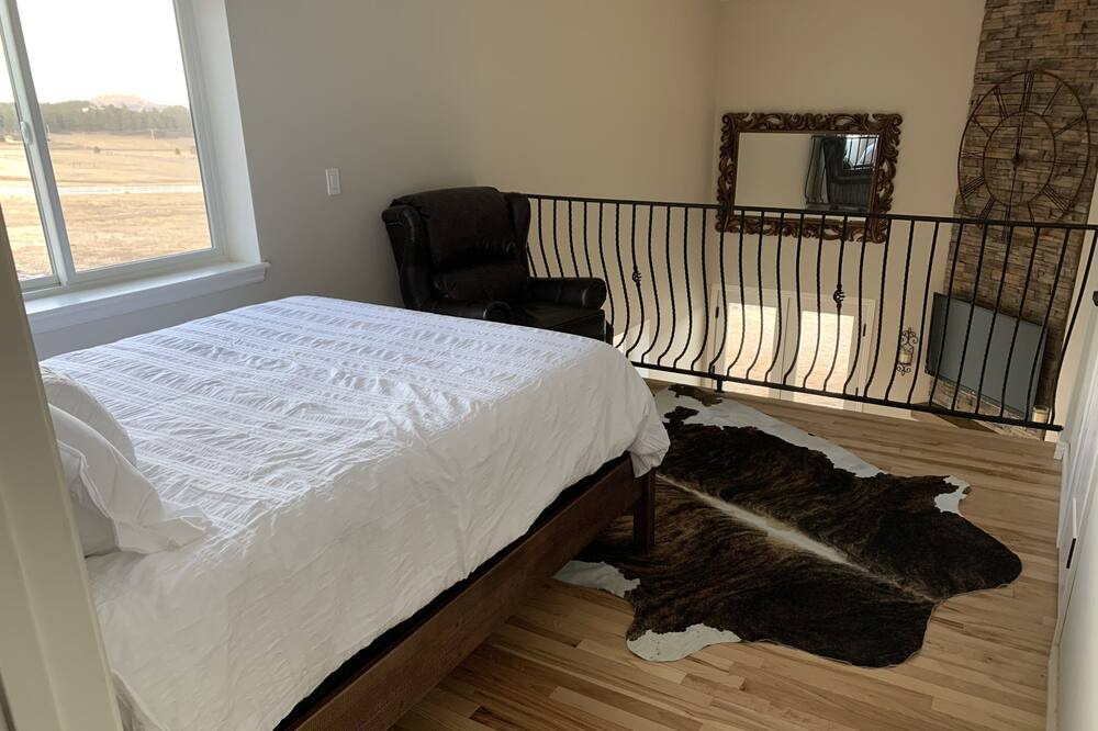 Photo of Bedroom in Larkspur