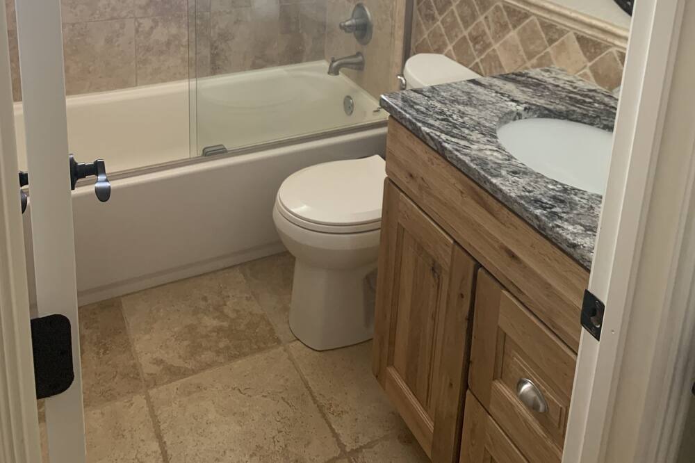 Photo of Bathroom in Larkspur
