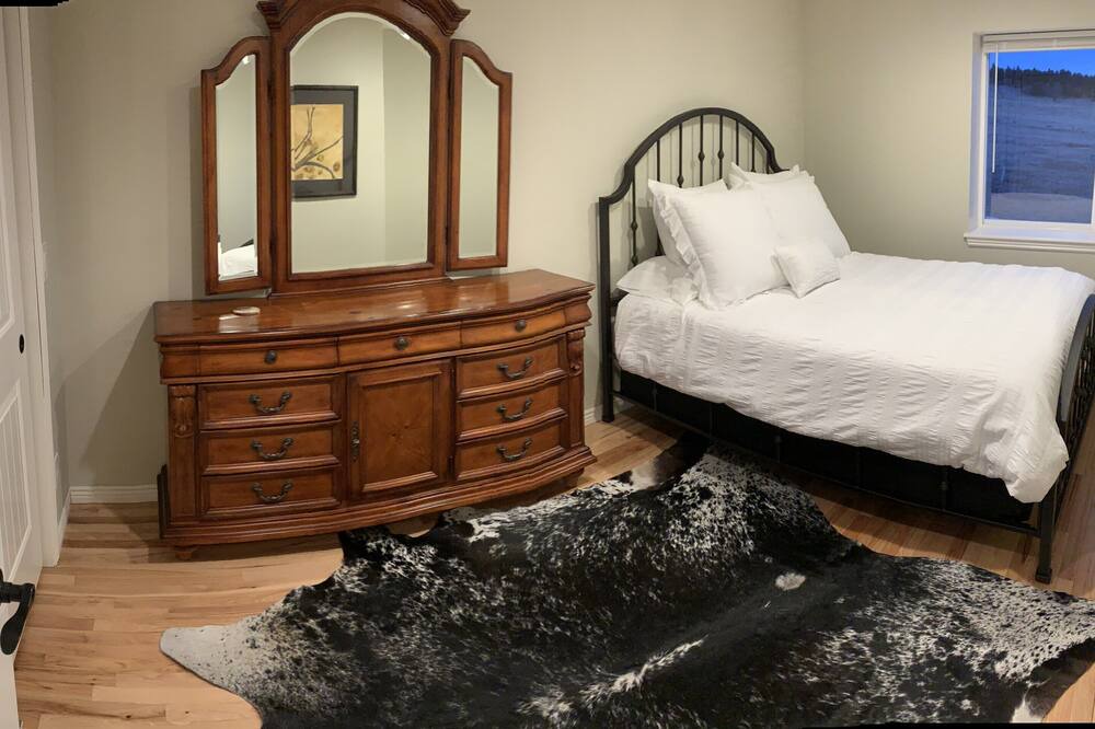 Photo of Bedroom in Larkspur