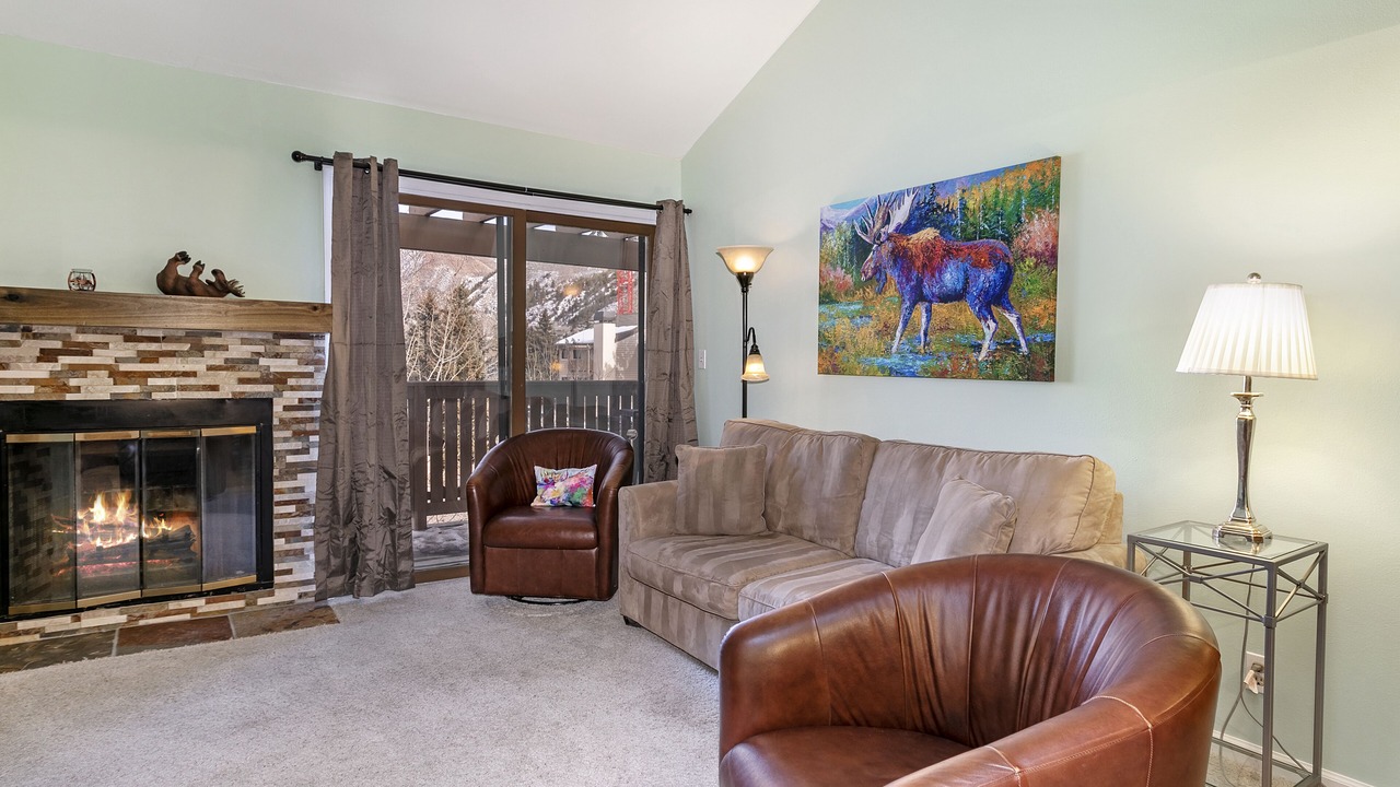 Photo of Livingroom in Avon