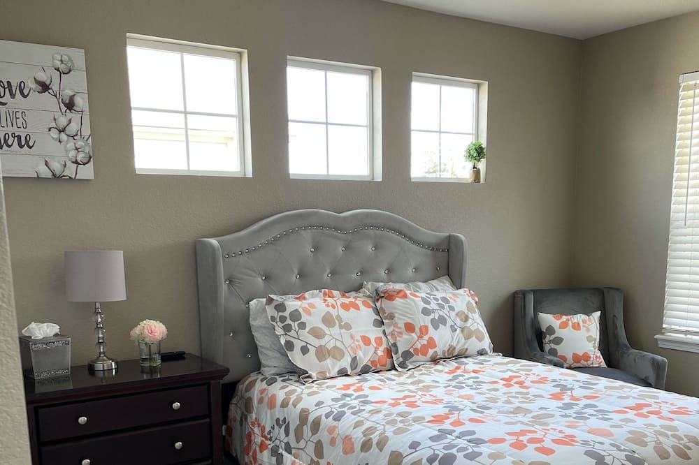 Photo of Bedroom in Canterberry Crossing