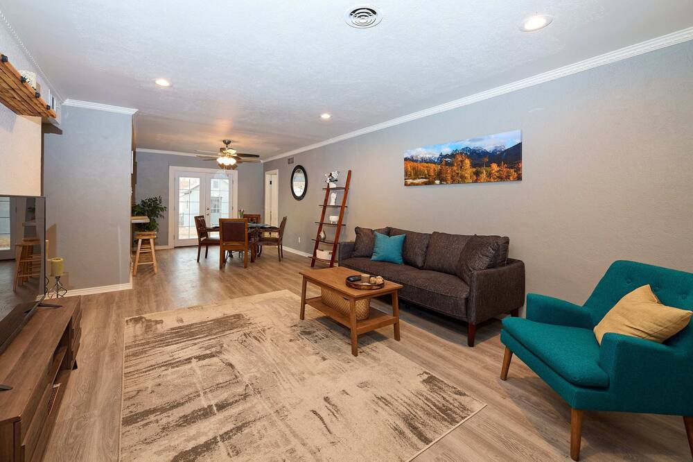 Photo of Livingroom in Jewell Heights - Hoffman Heights