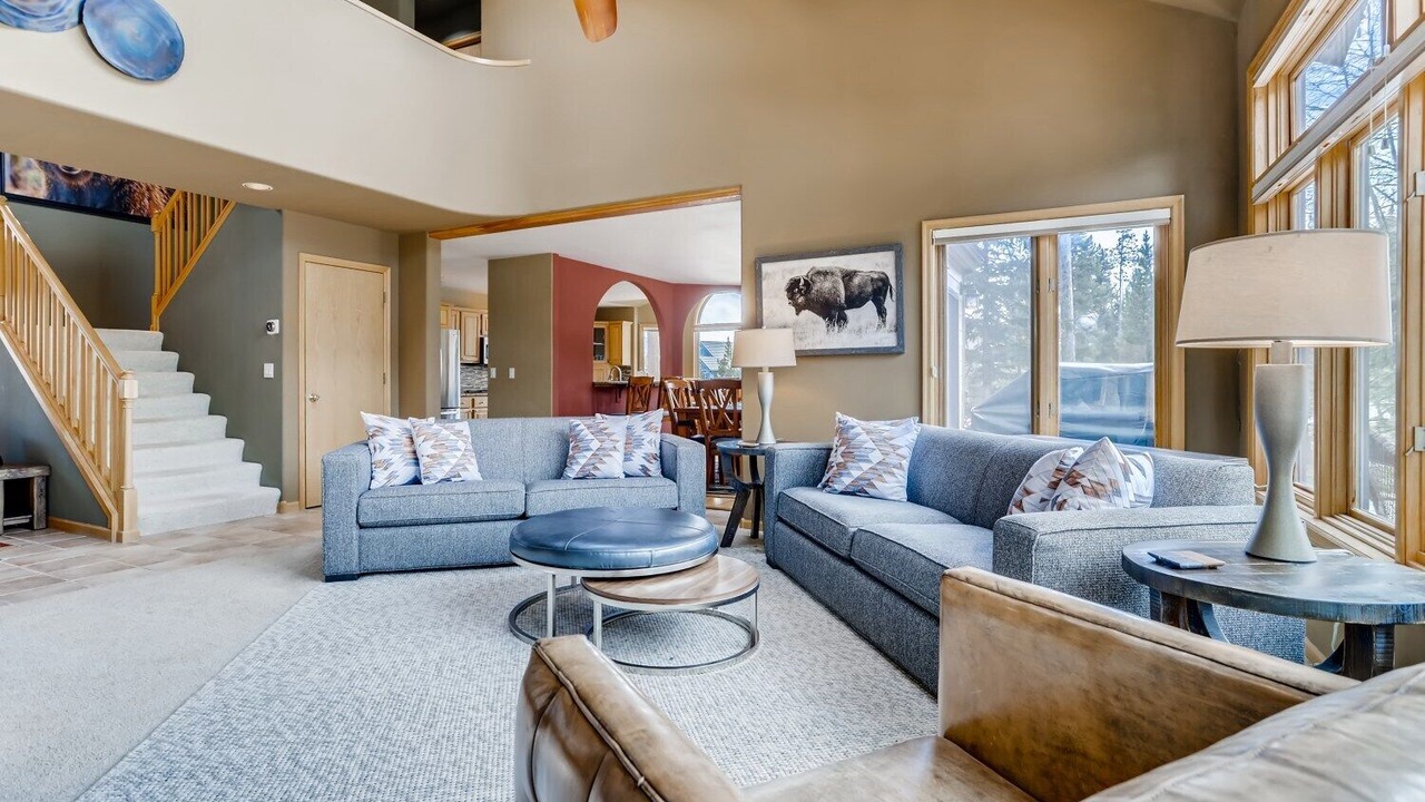 Photo of Livingroom in Three Peaks