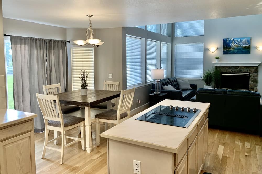 Photo of Livingroom in North Westminster