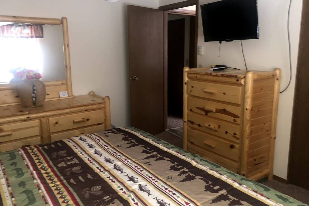Photo of Bedroom in Lake City