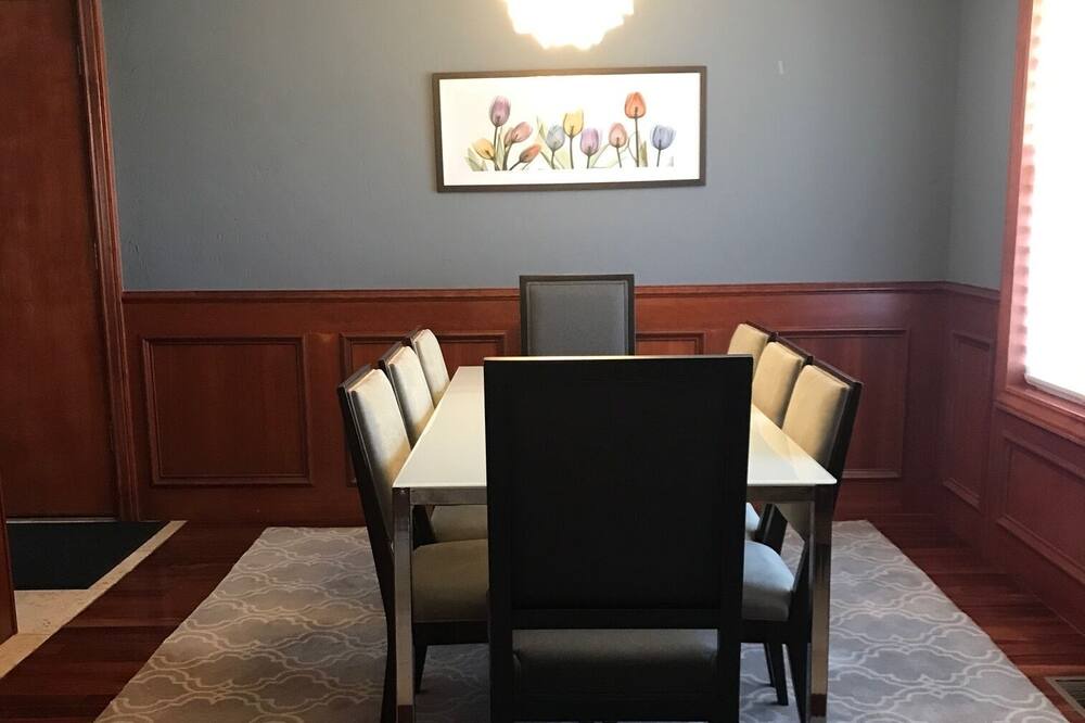 Photo of Livingroom in Thornton