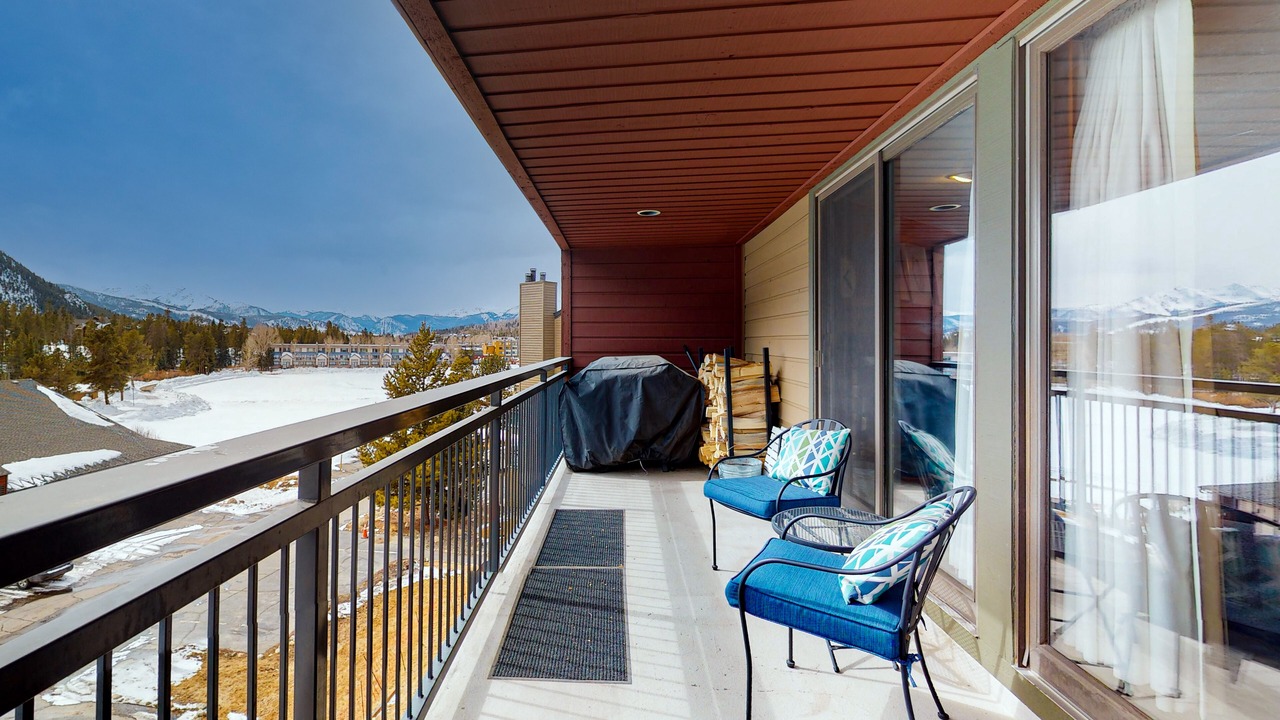 Photo of Outdoor in Lakeside Village