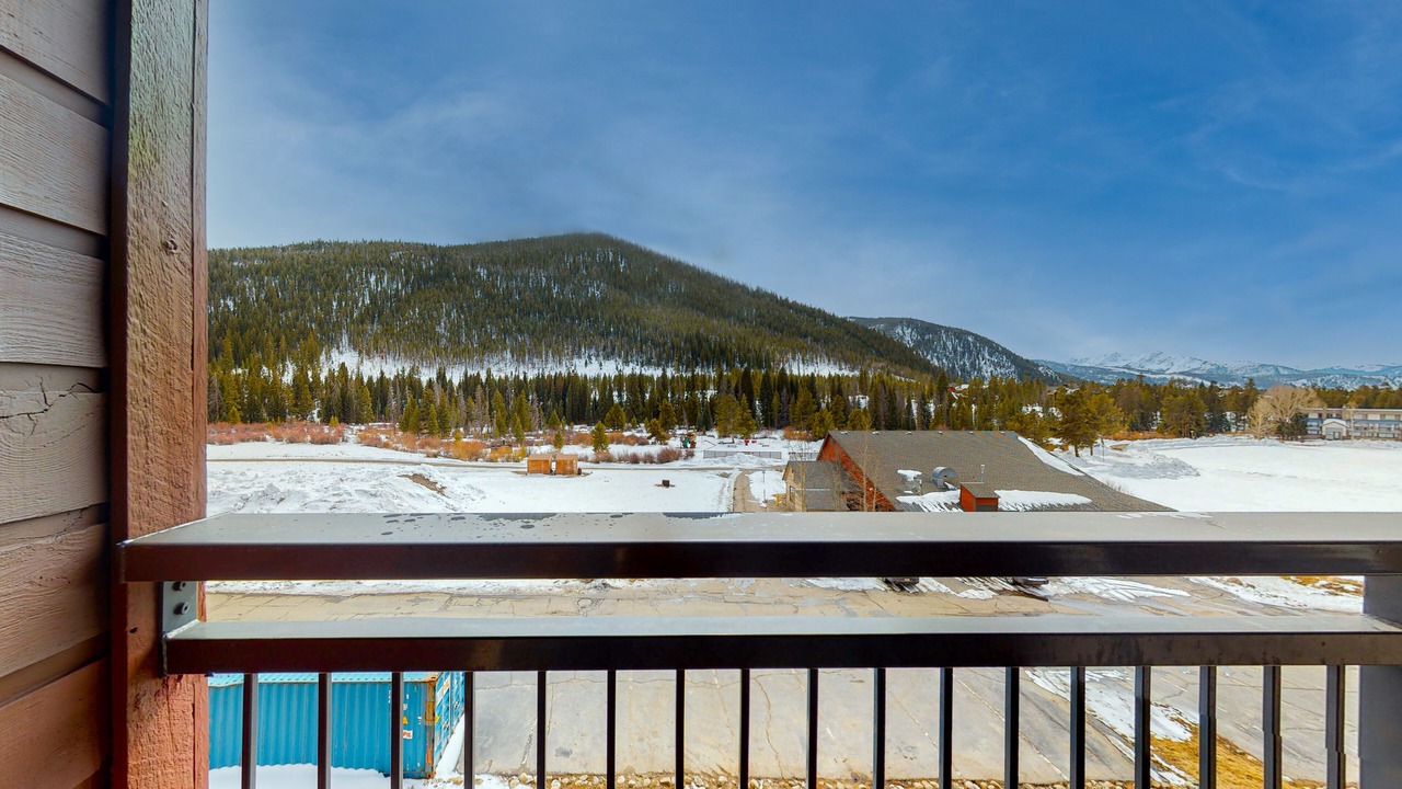 Photo of Outdoor in Lakeside Village