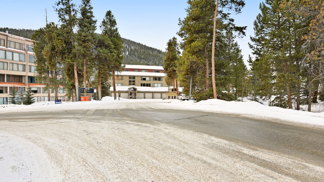 Photo of Outdoor in Lakeside Village