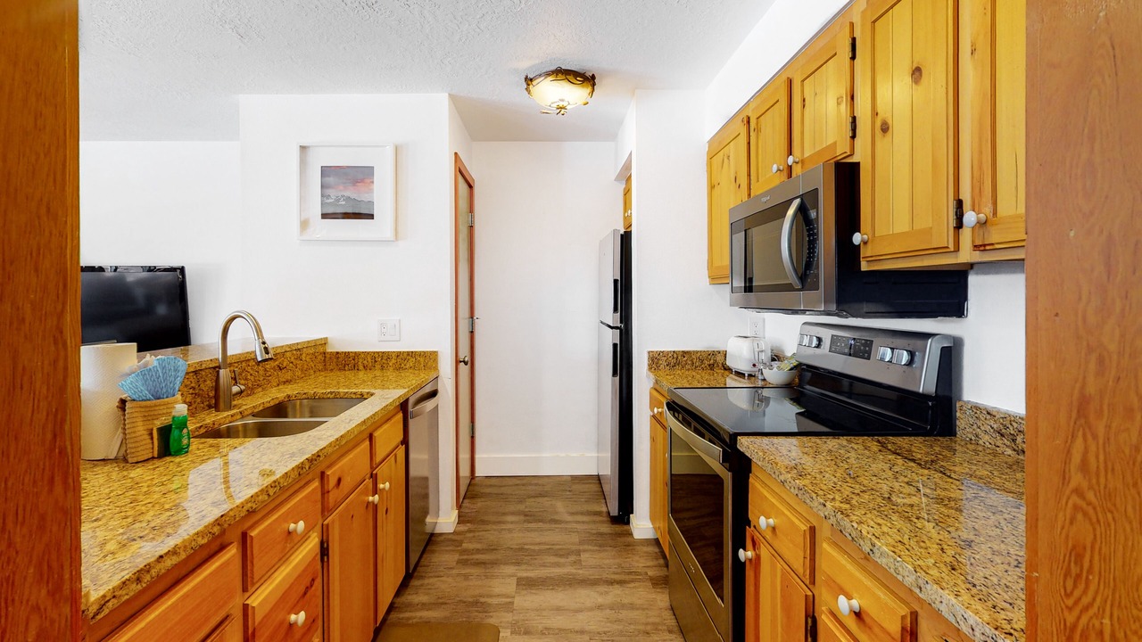 Photo of Kitchen in Lakeside Village