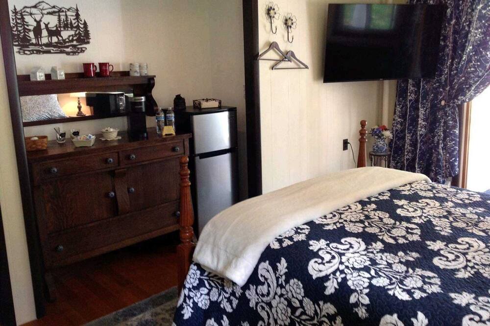 Photo of Bedroom in North Central Evergreen