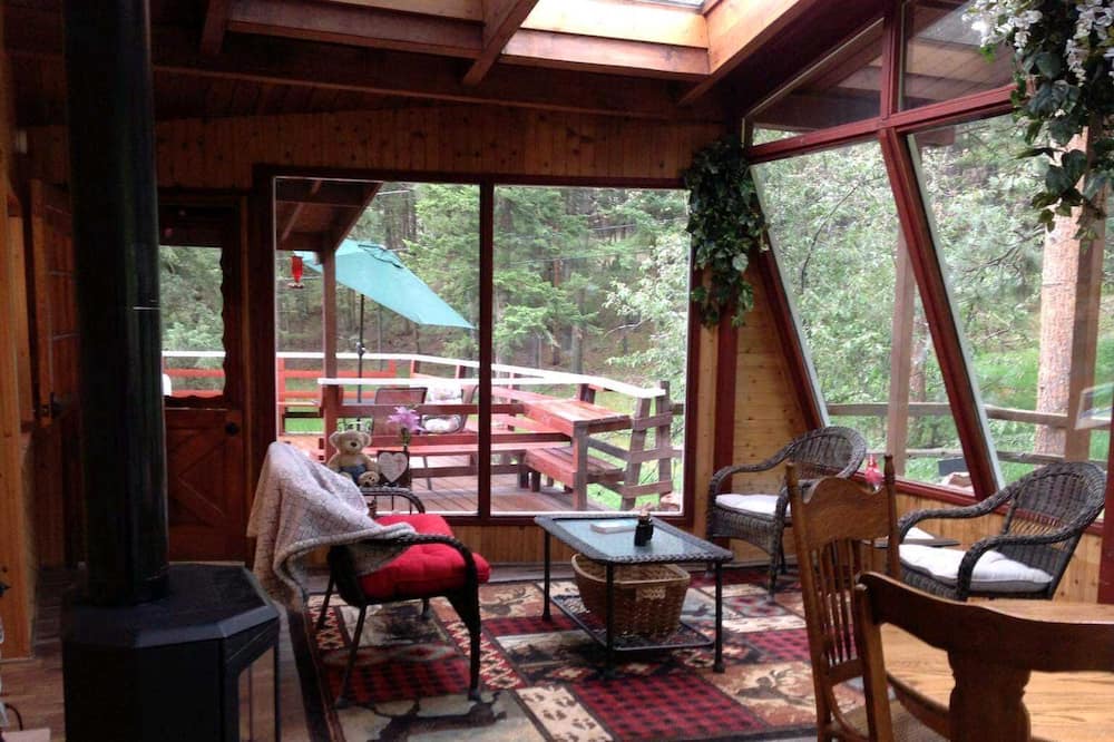 Photo of Patio Balcony in North Central Evergreen