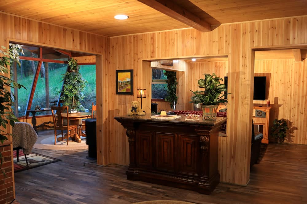 Photo of Livingroom in North Central Evergreen
