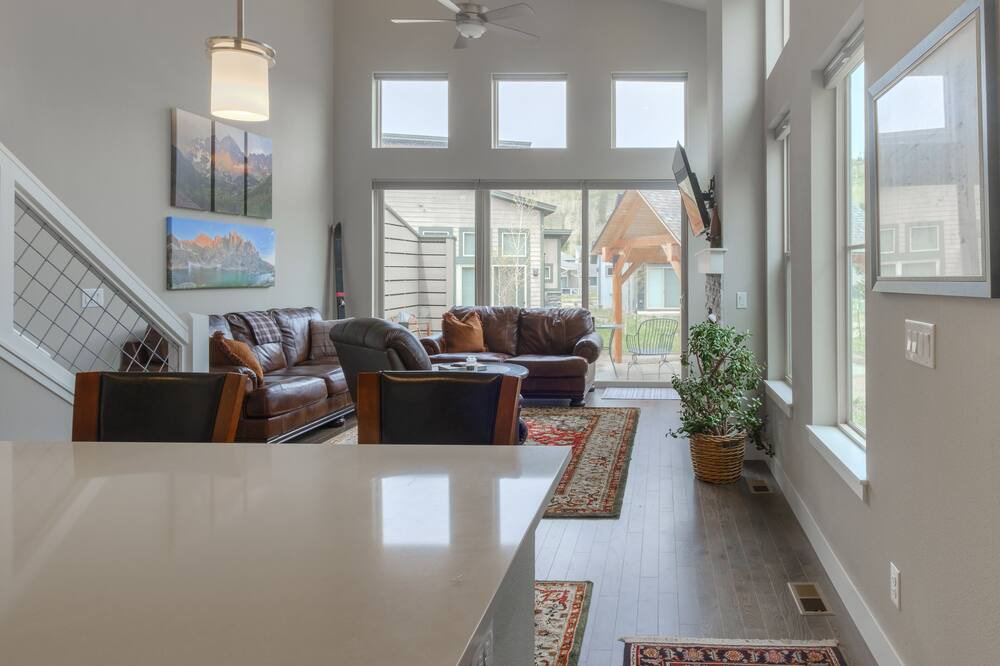 Photo of Bedroom in Rendezvous