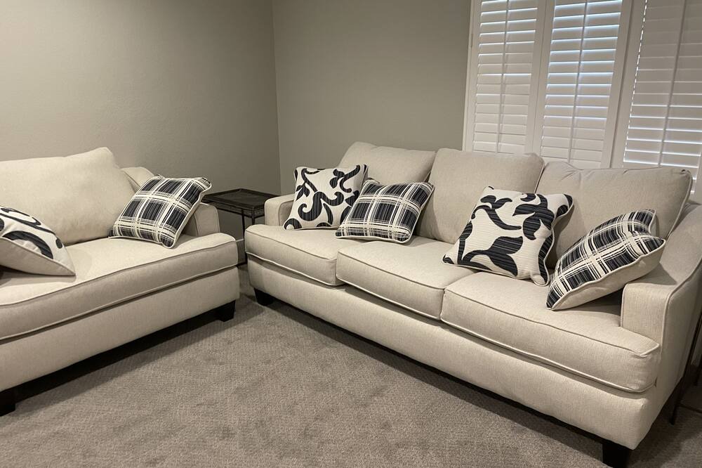 Photo of Livingroom in Newlands