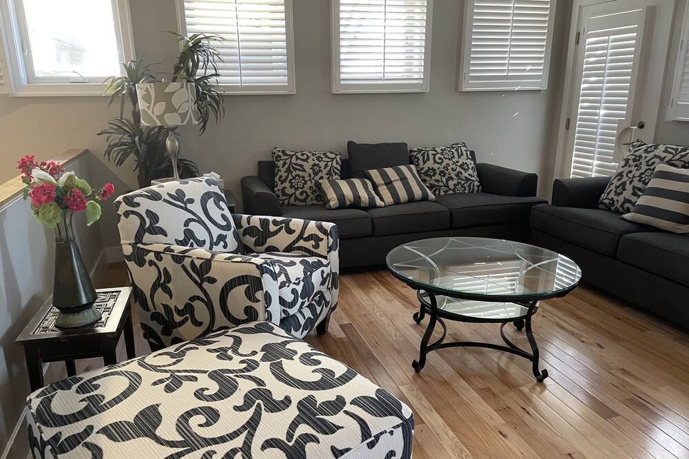 Photo of Livingroom in Newlands