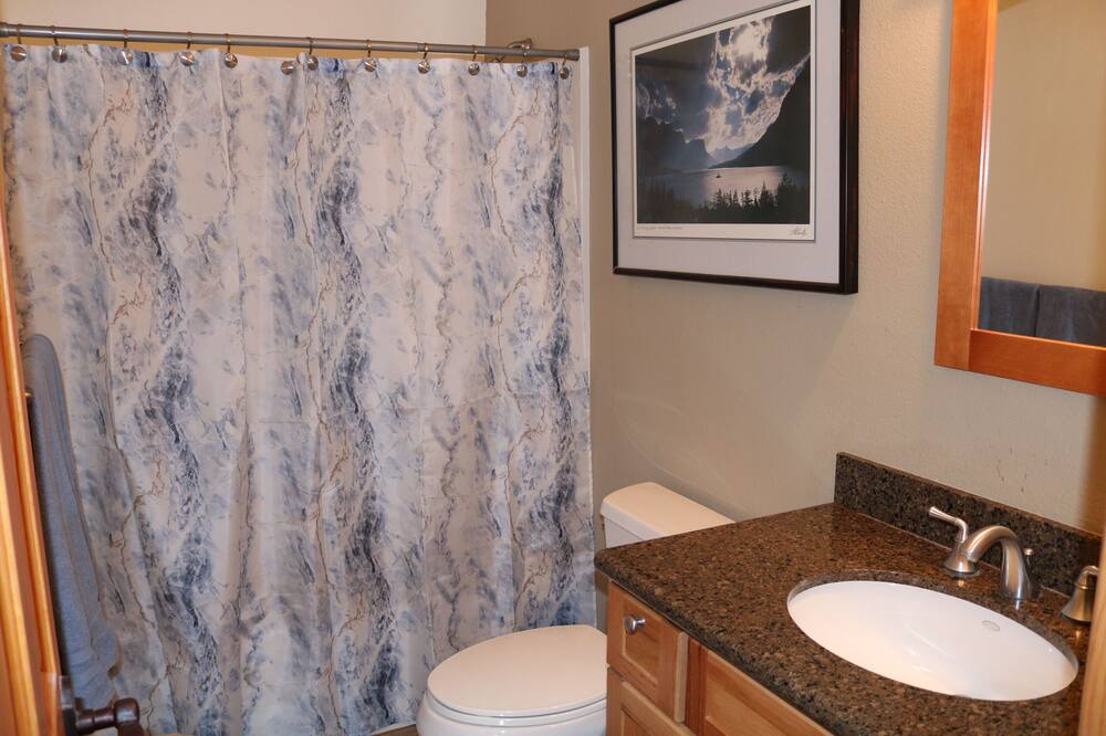 Photo of Bathroom in Kremmling