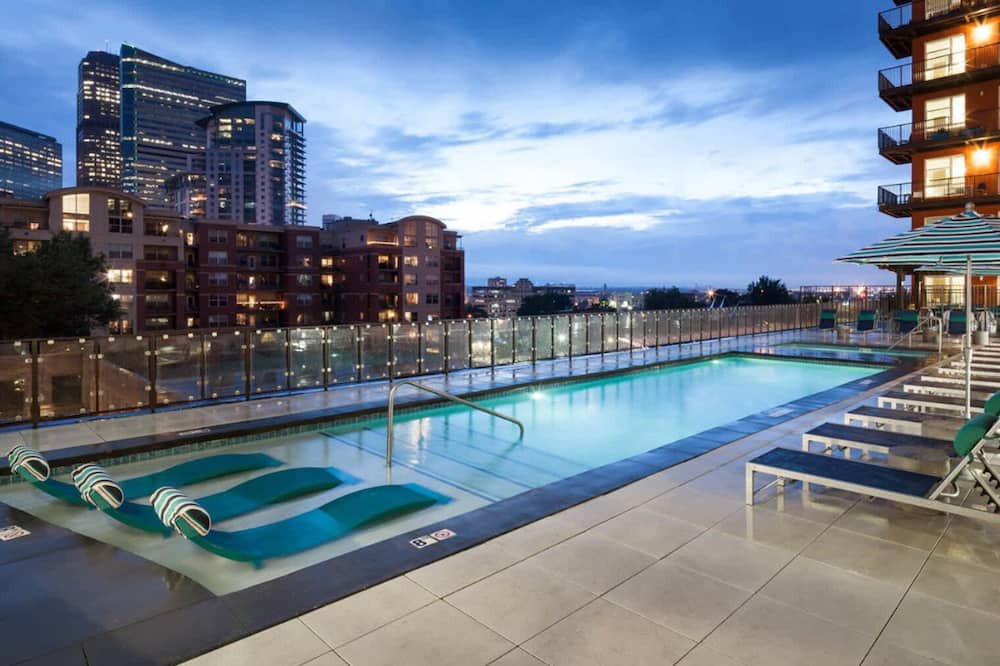 Photo of Outdoor in Uptown