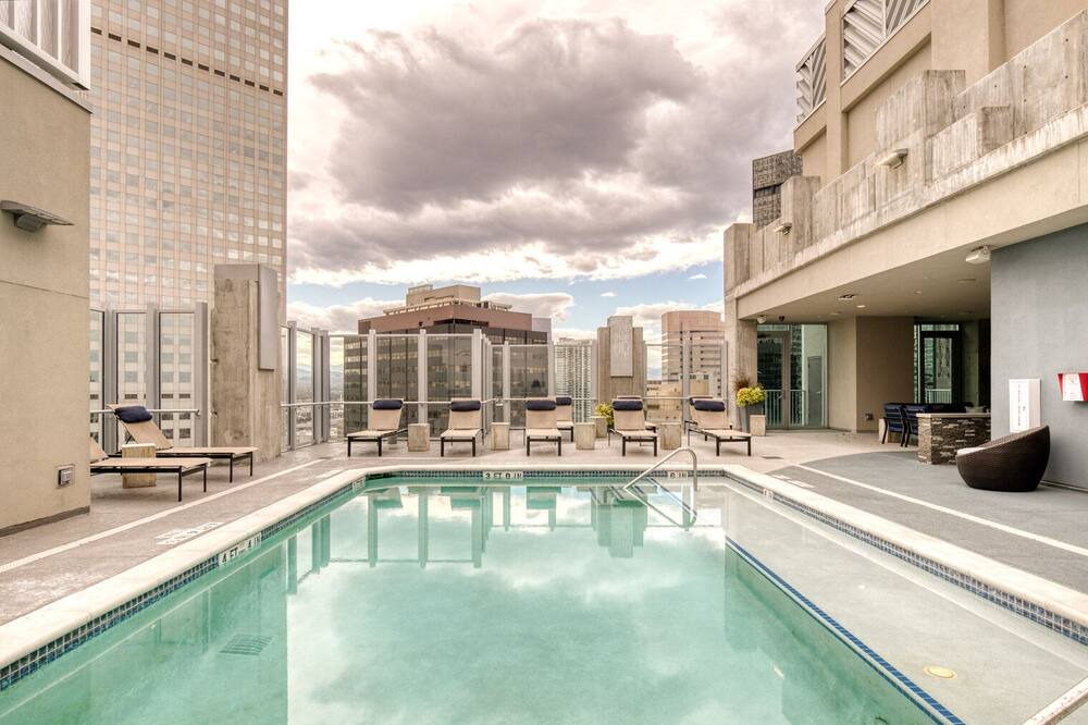 Photo of Outdoor in Uptown