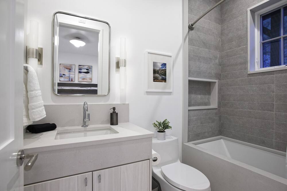 Photo of Bathroom in Carbondale