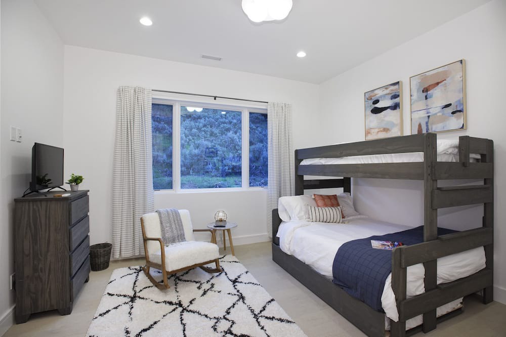 Photo of Bedroom in Carbondale