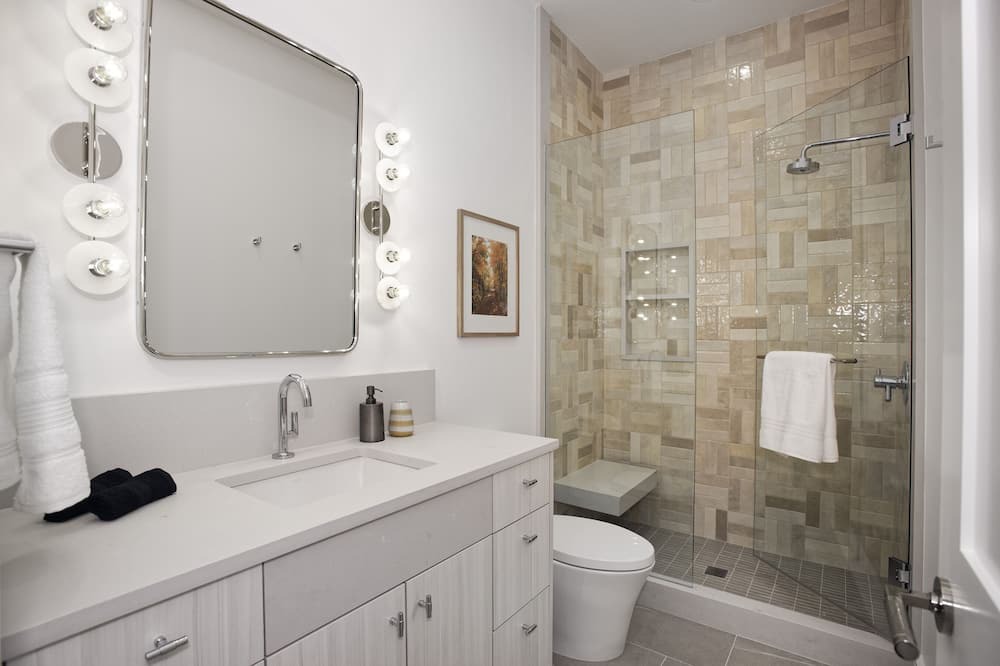 Photo of Bathroom in Carbondale