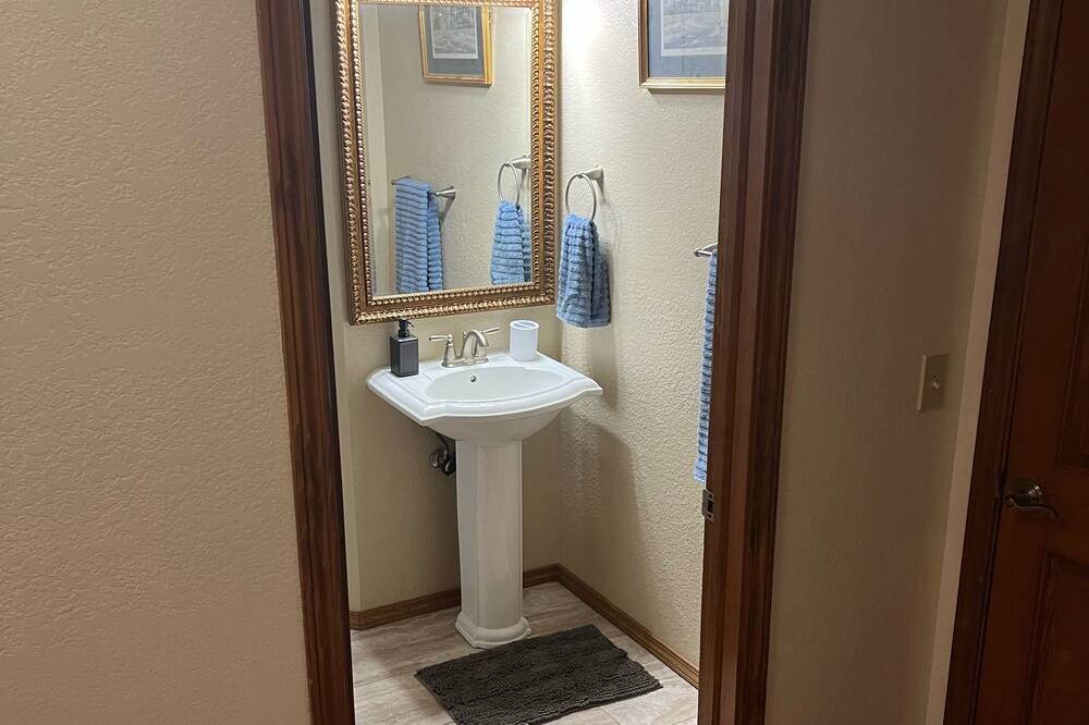 Photo of Bathroom in Elbert