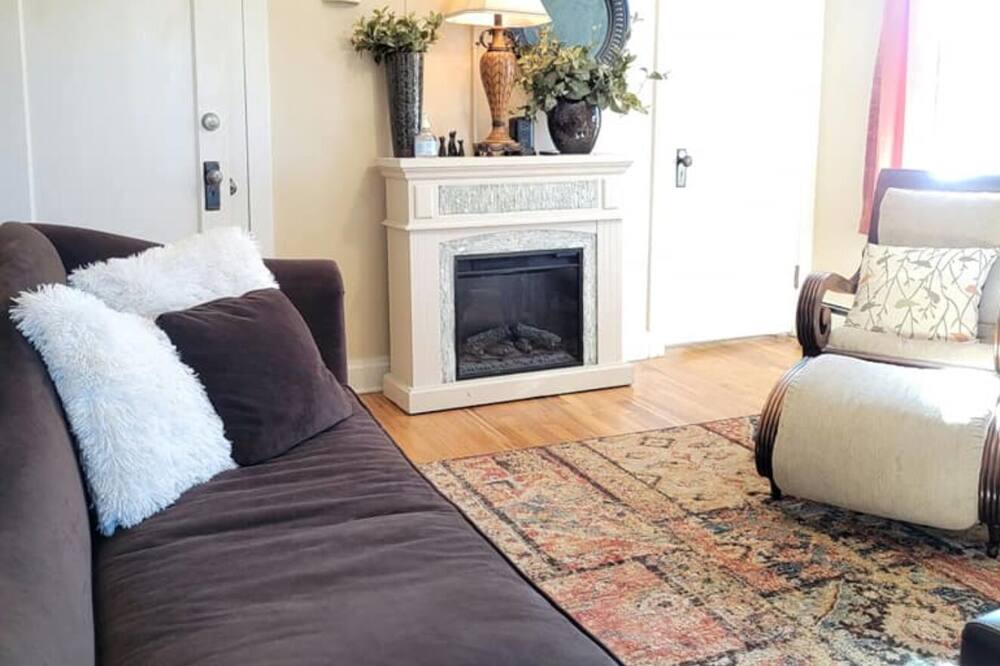 Photo of Livingroom in Evergreen Meadows
