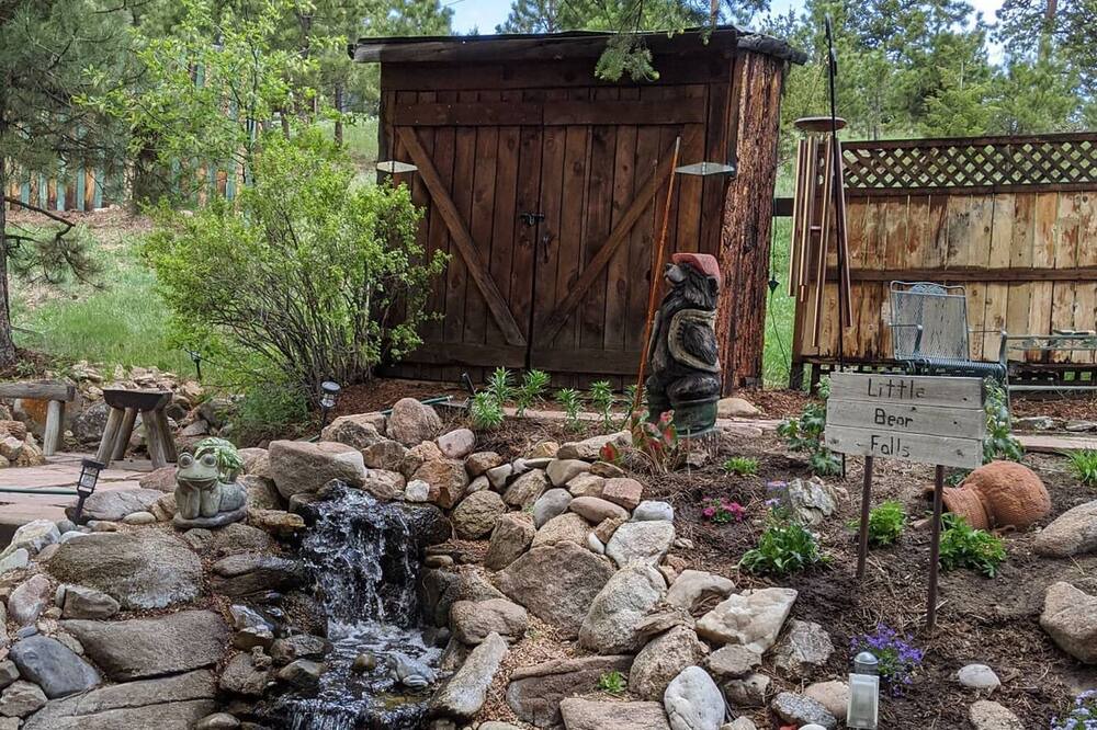 Photo of Outdoor in Evergreen Meadows
