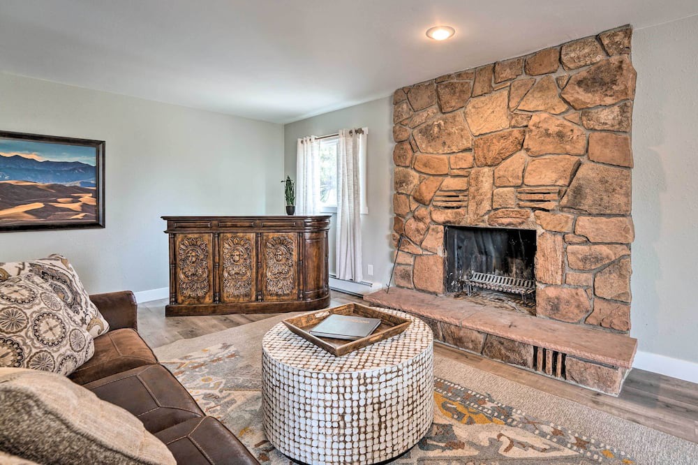 Photo of Livingroom in Carriage Hills