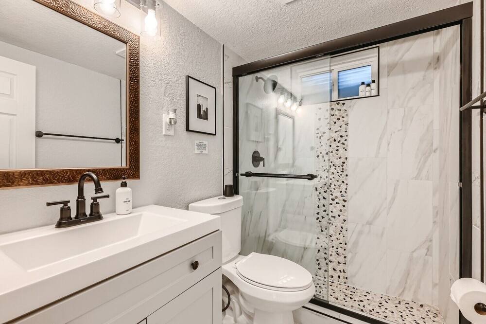 Photo of Bathroom in Lamar Heights Area