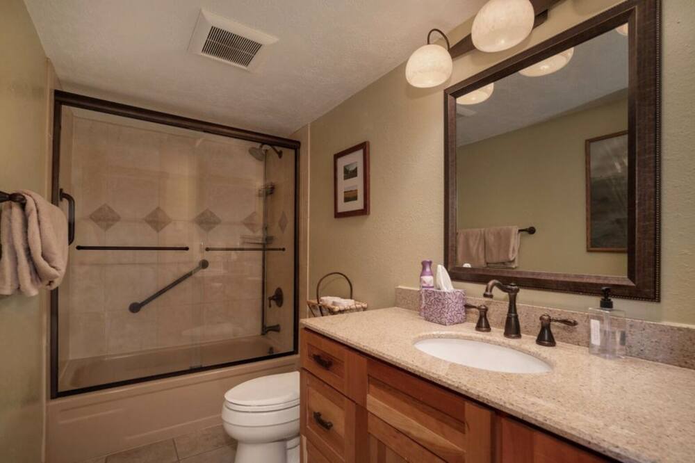 Photo of Bathroom in Fraser