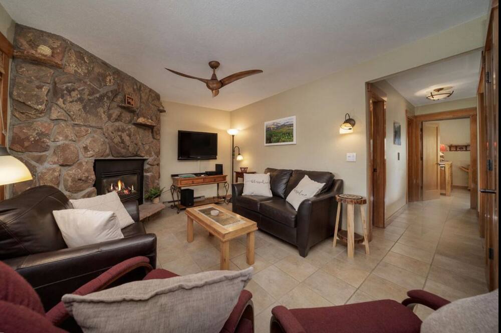Photo of Livingroom in Fraser