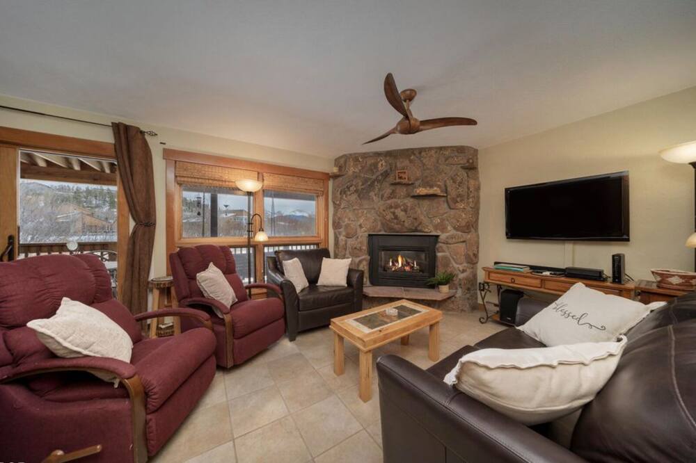 Photo of Livingroom in Fraser