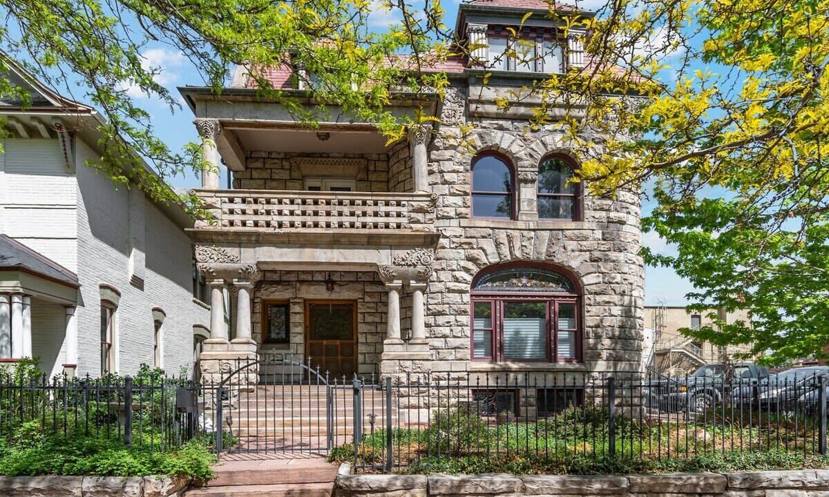 Photo of Outdoor in Uptown