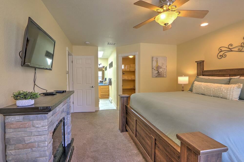 Photo of Livingroom in New Castle
