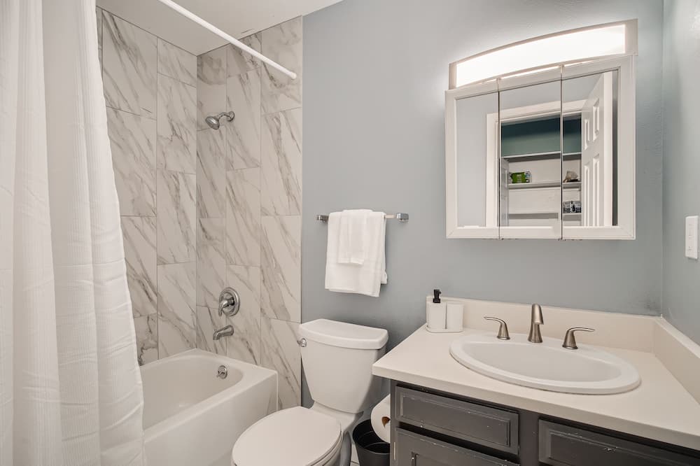 Photo of Bathroom in Woodmar