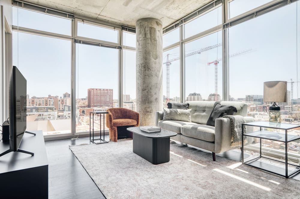 Photo of Livingroom in Golden Triangle